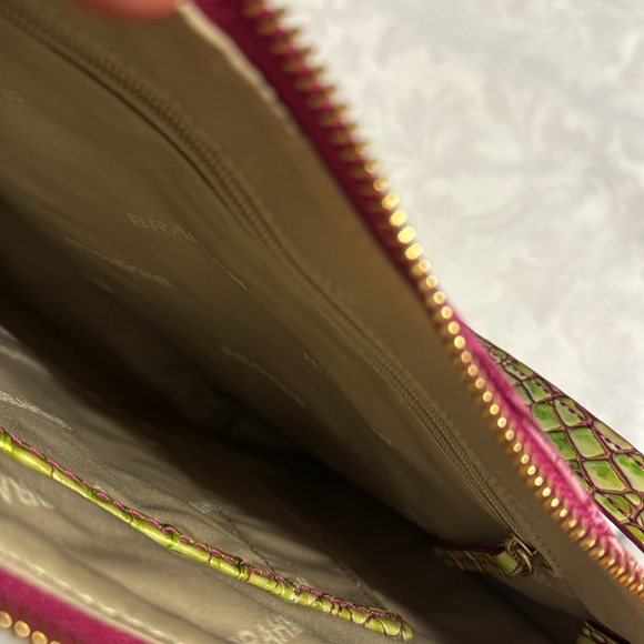 Brahmin crossbody. New without tags - Picture 7 of 10